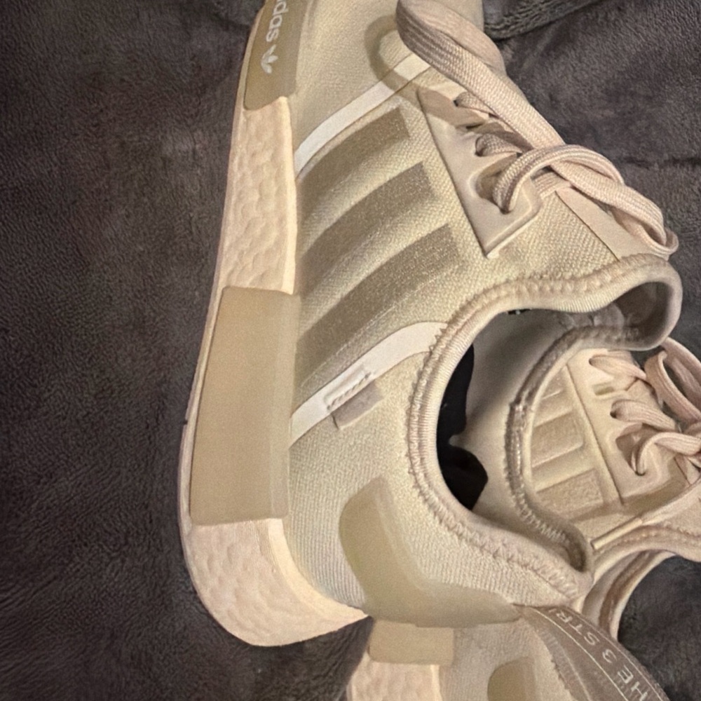Adidas Off-White Sneakers - Picture 7 of 11